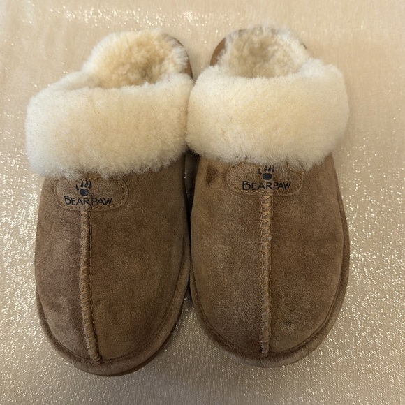Bearpaw Tan Shearling Slippers - Picture 3 of 5